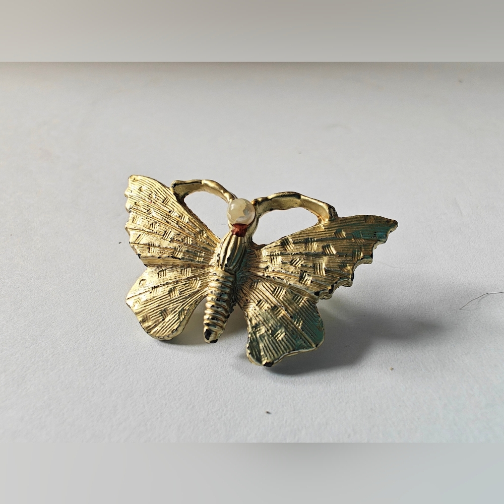 Vintage Gold Butterfly Pin Brooch